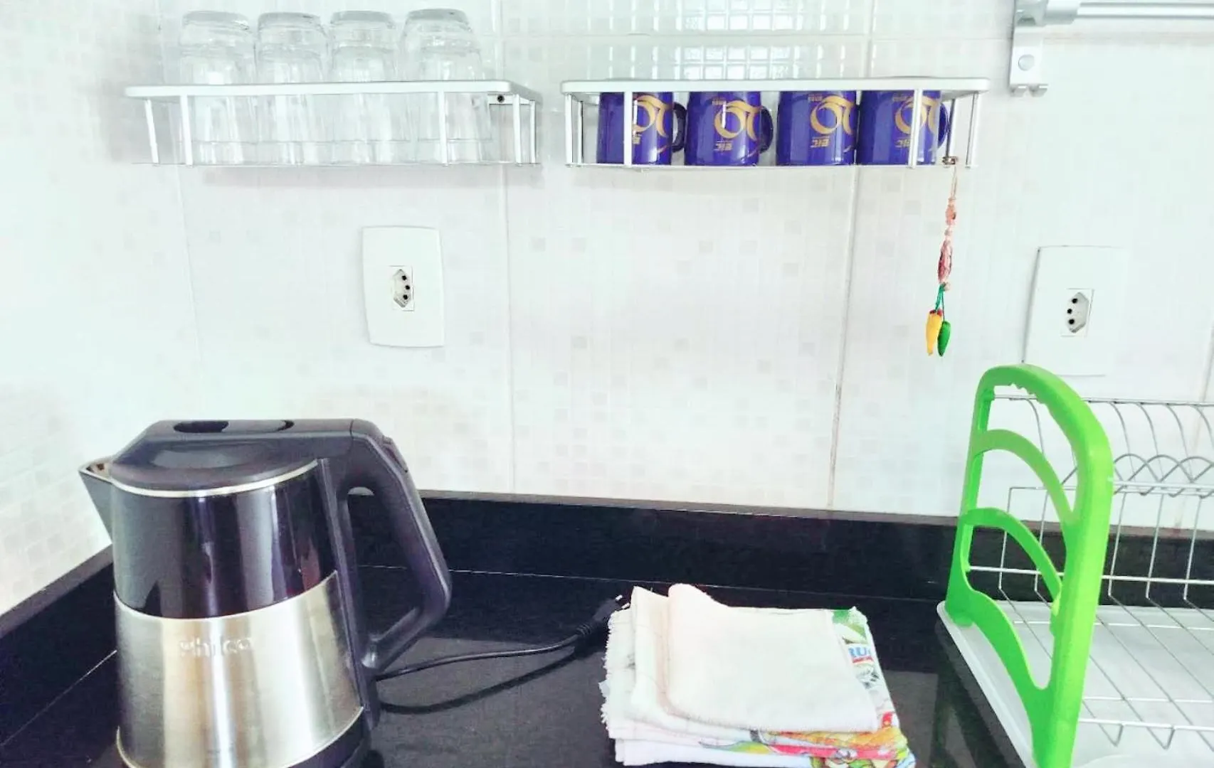 Apartamento No Centro Do Florianopolis. Todos Os Moveis E Ventiladores, Wi-Fi, Cozinha Completa, Acomoda Ate 4 Pessoas. No Coracao De Florianopolis Perto De Tudo! Desfrute Do Centro E Trapeche De Beiramar Norte De Floripa Com Uma Bela Caminhada . Apartment